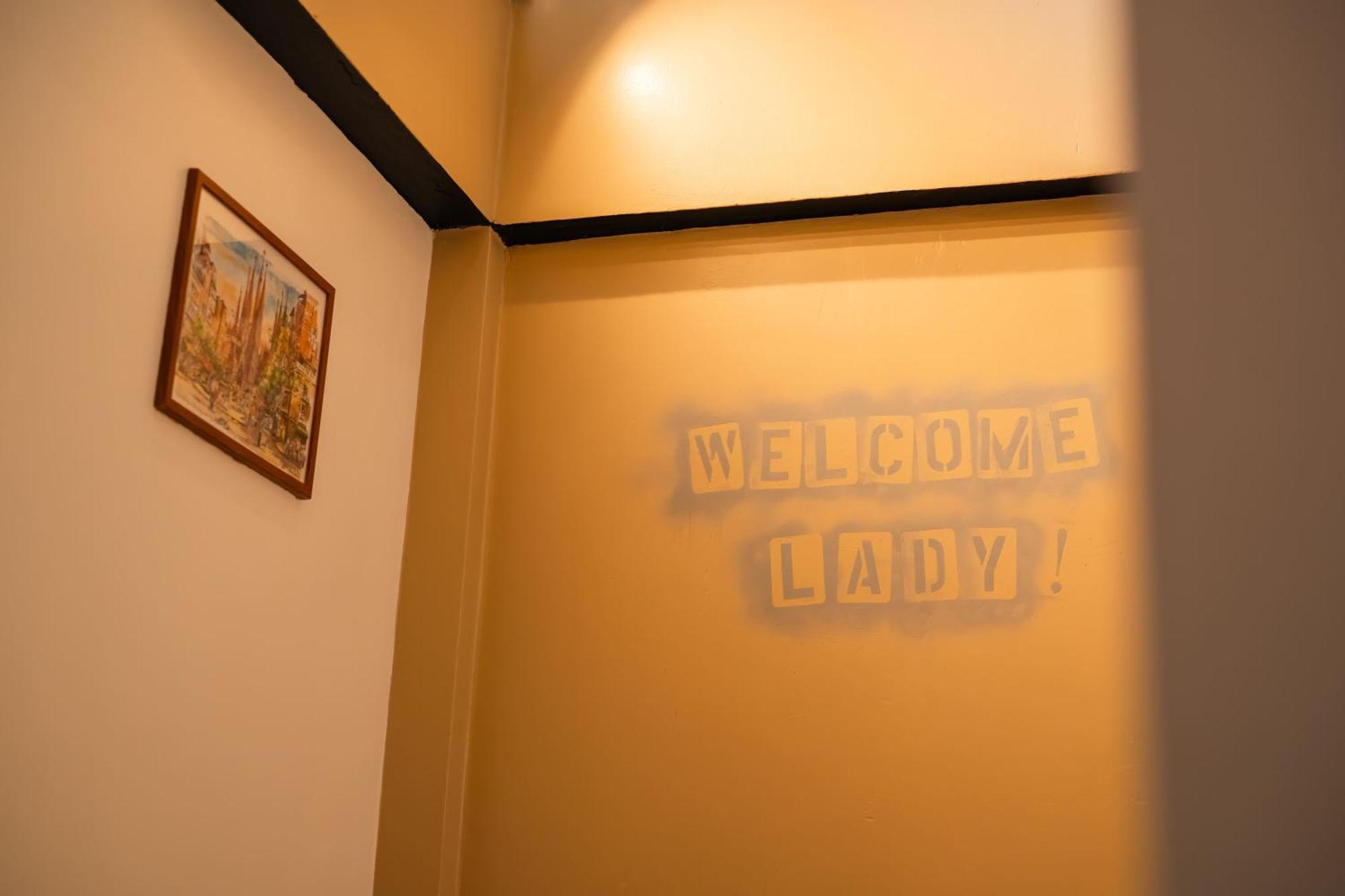 Sweett Lemon Hostel Patong Extérieur photo