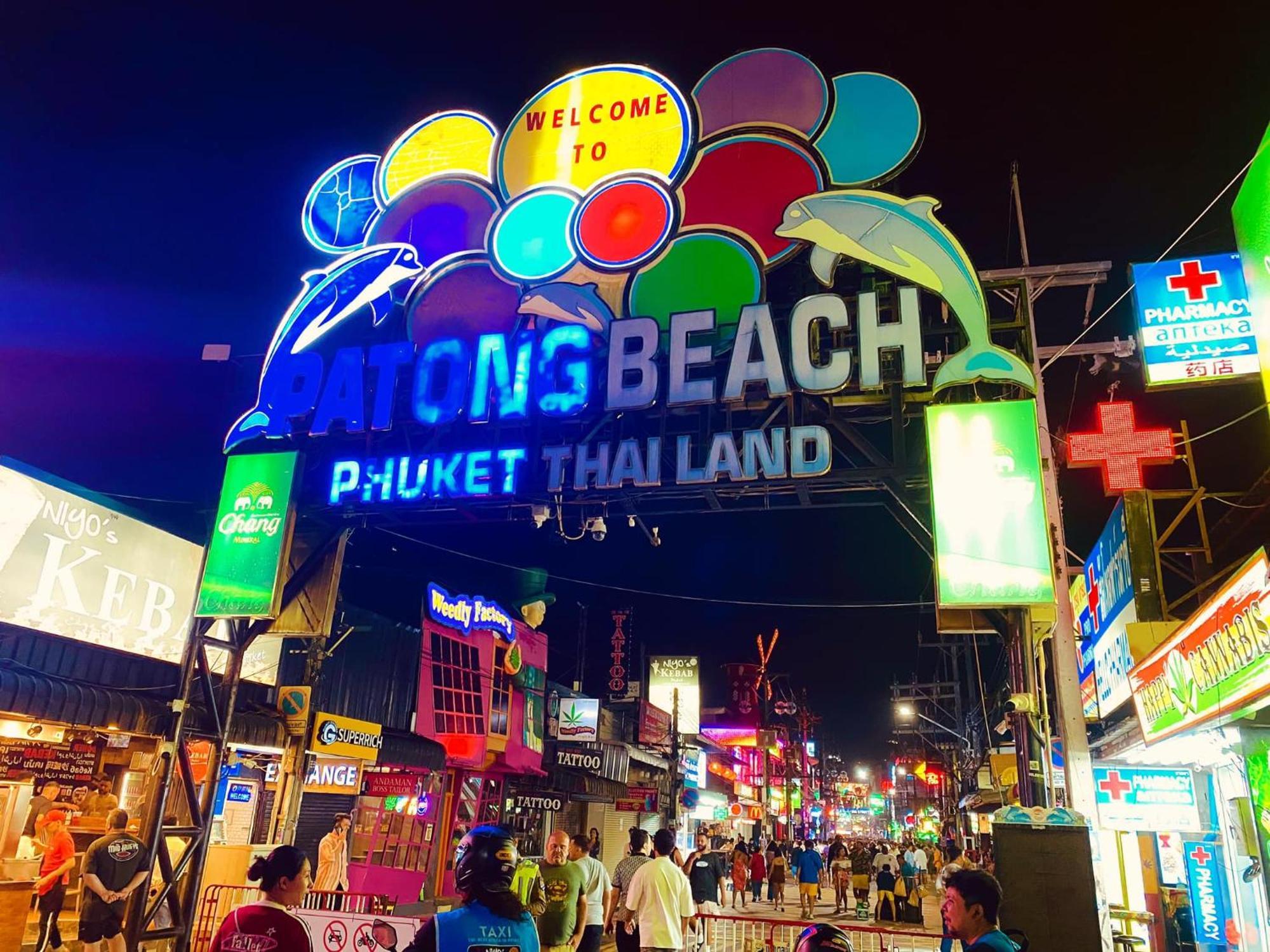 Sweett Lemon Hostel Patong Extérieur photo