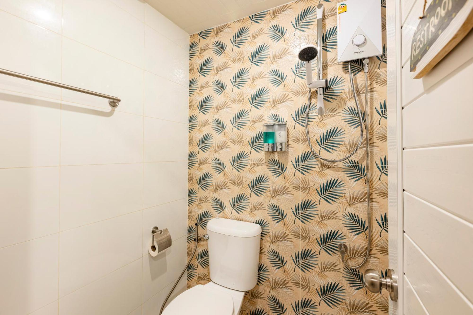 Sweett Lemon Hostel Patong Extérieur photo